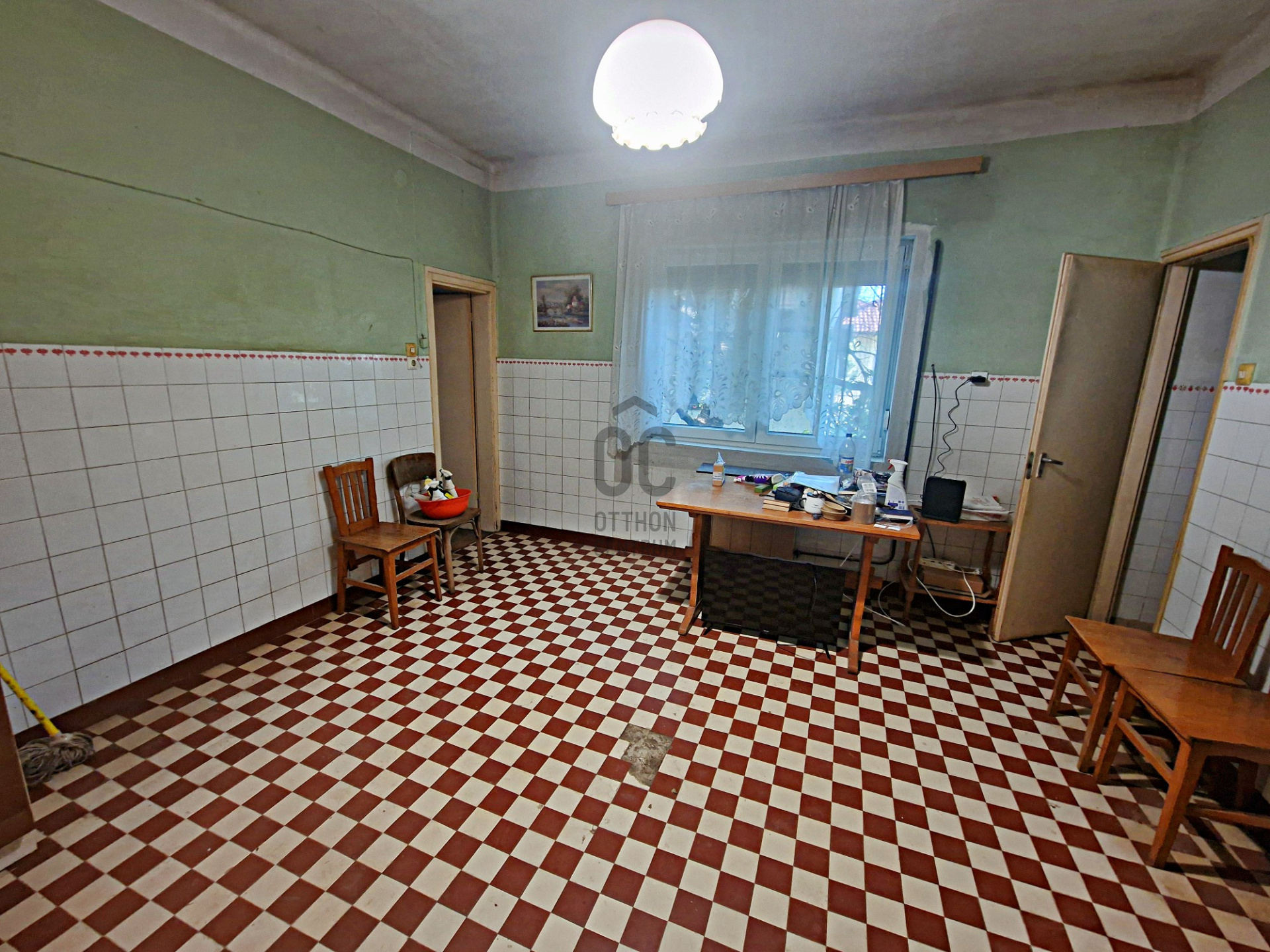 Gallery zoom image