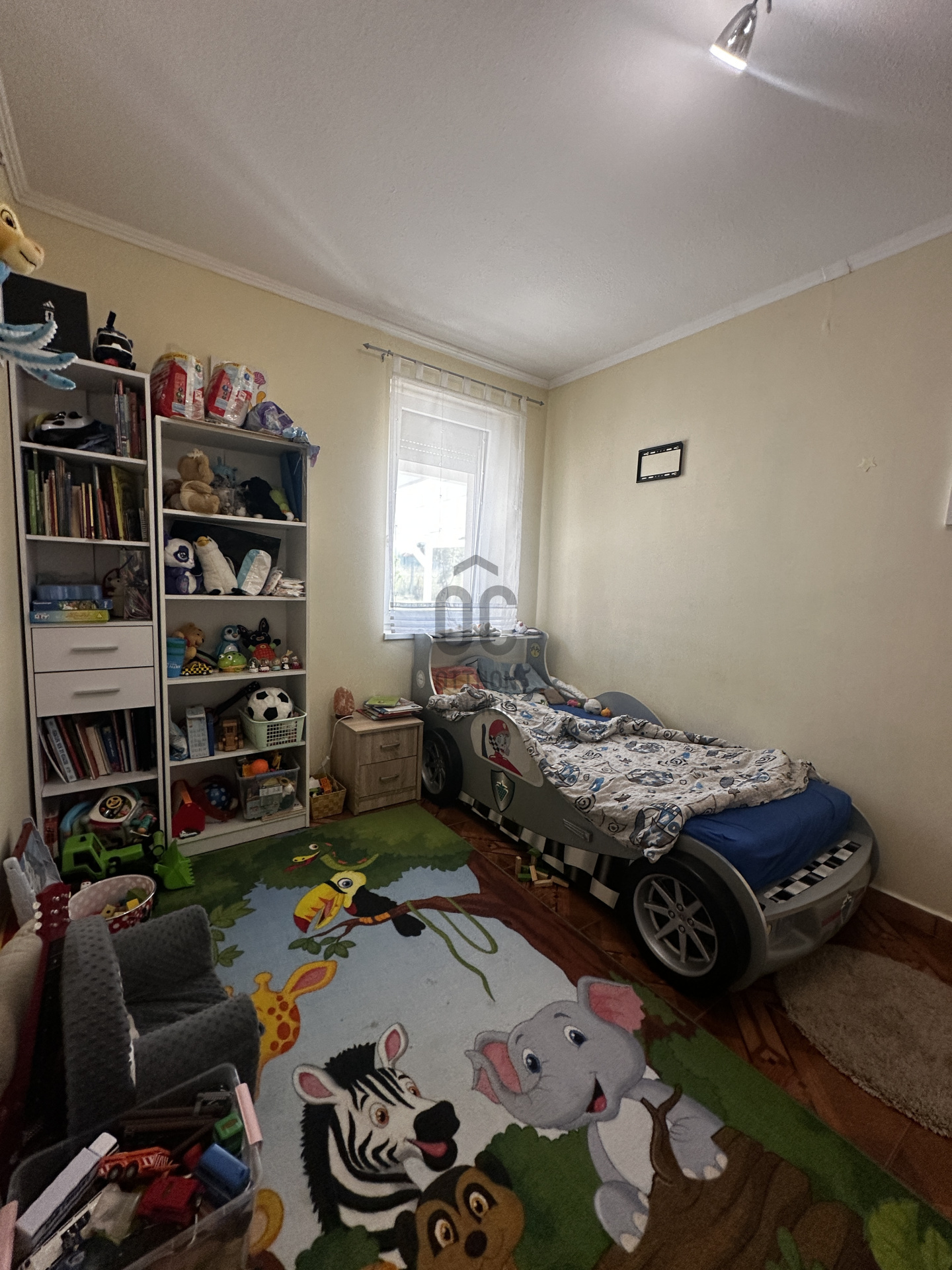 Gallery zoom image