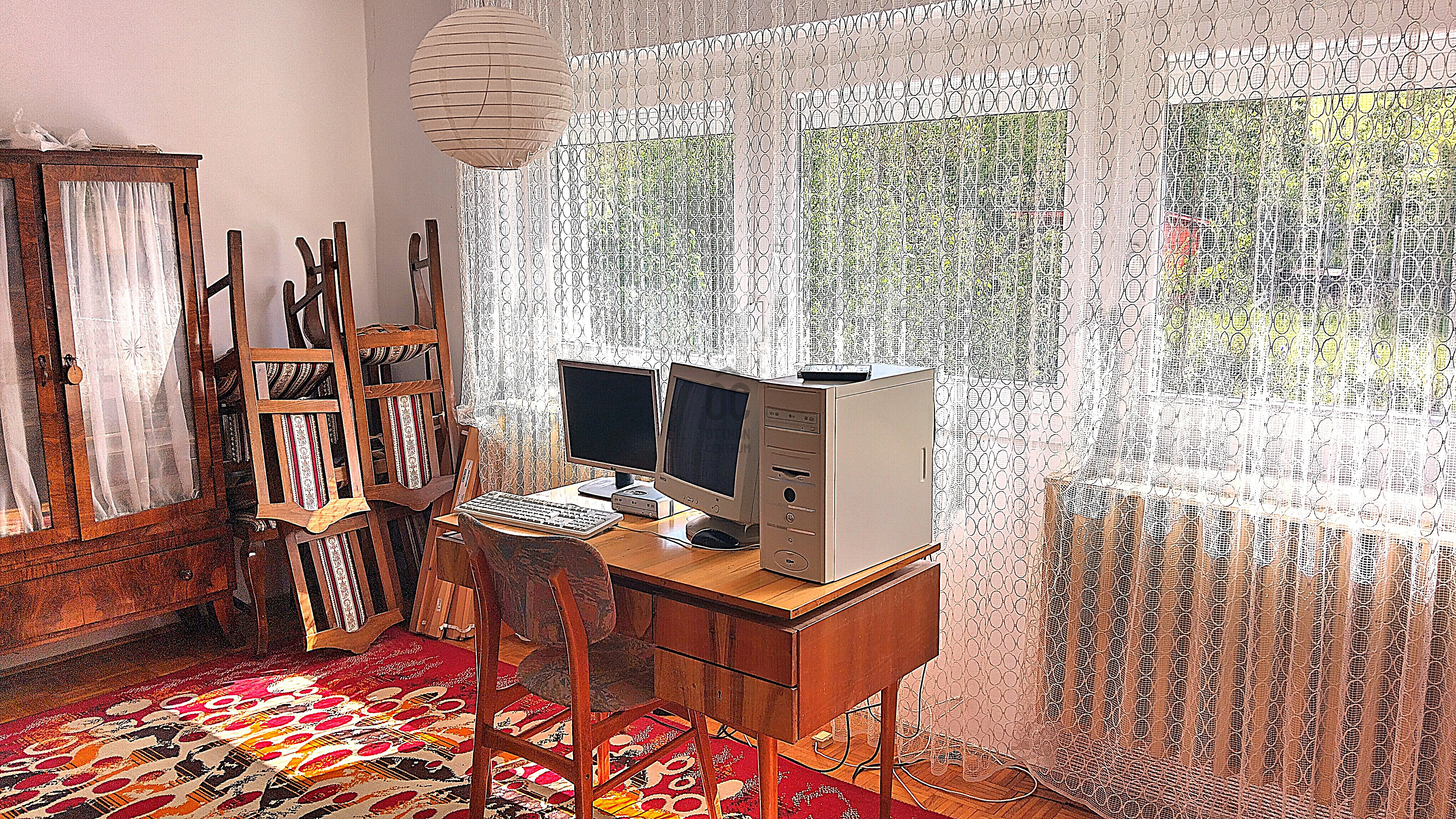 Gallery zoom image