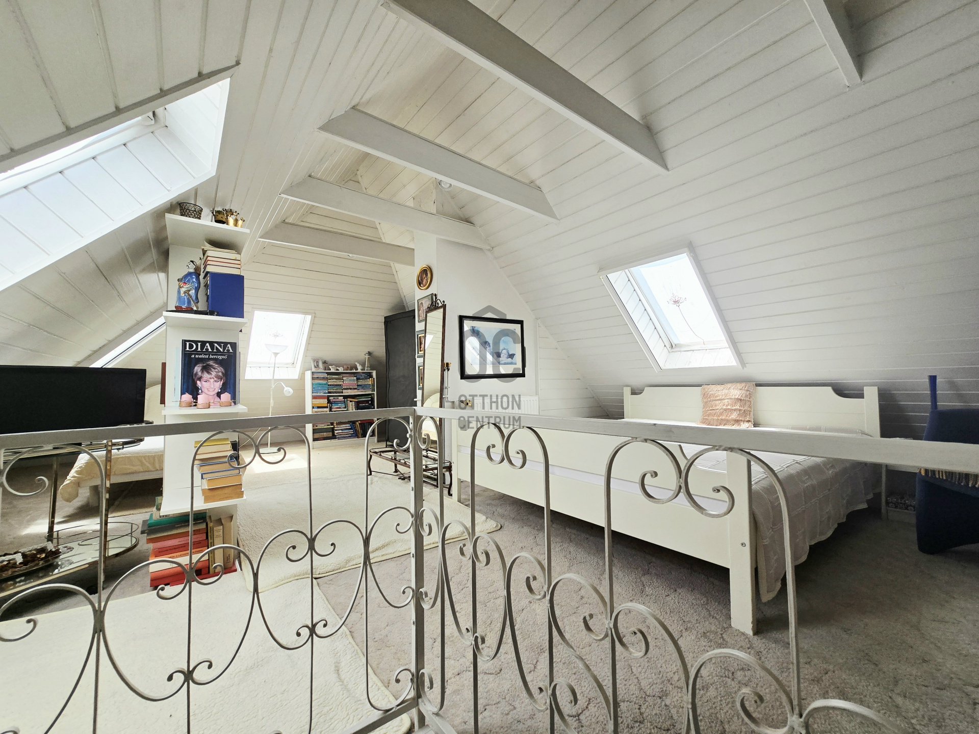 Gallery zoom image