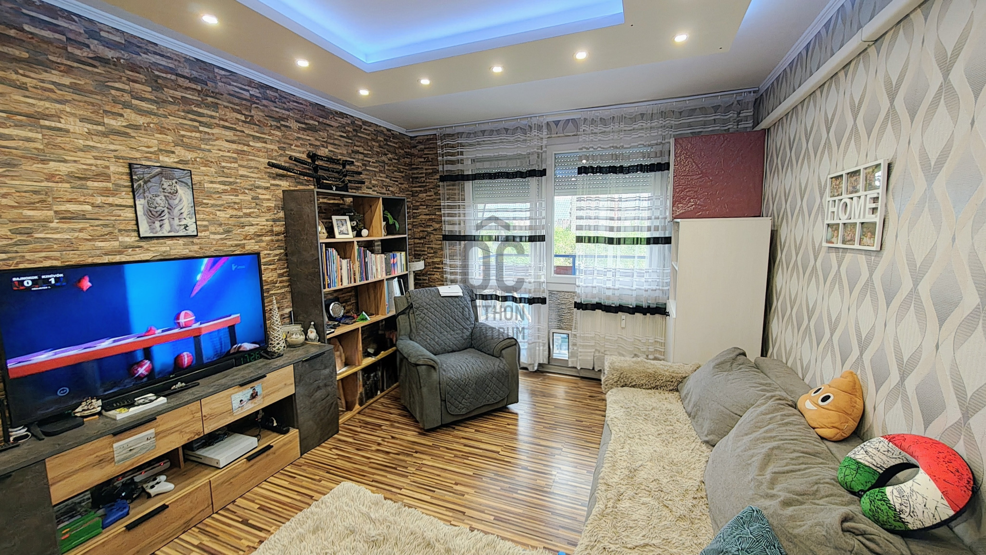 Gallery zoom image