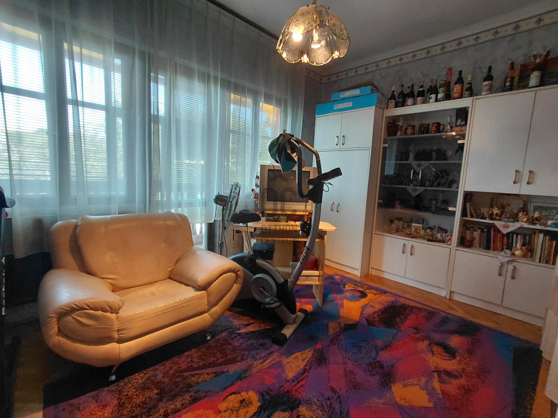 Gallery zoom image