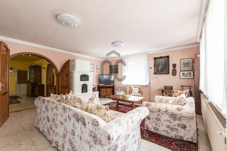 8 bed · 365m² · Családi ház · 219.000.000 Ft