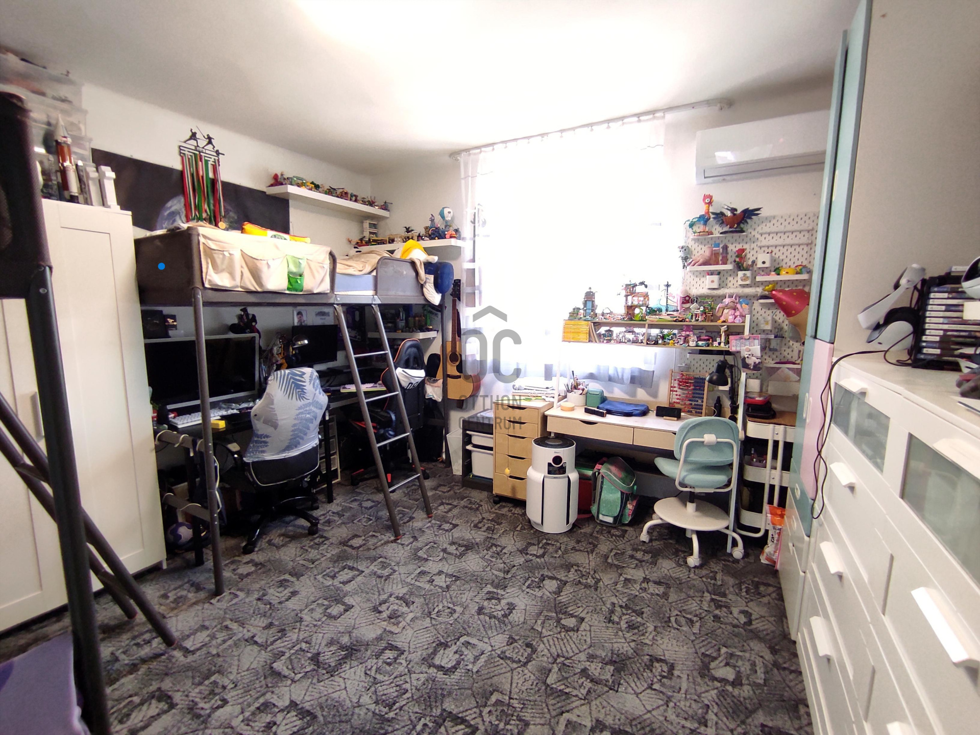 Gallery zoom image
