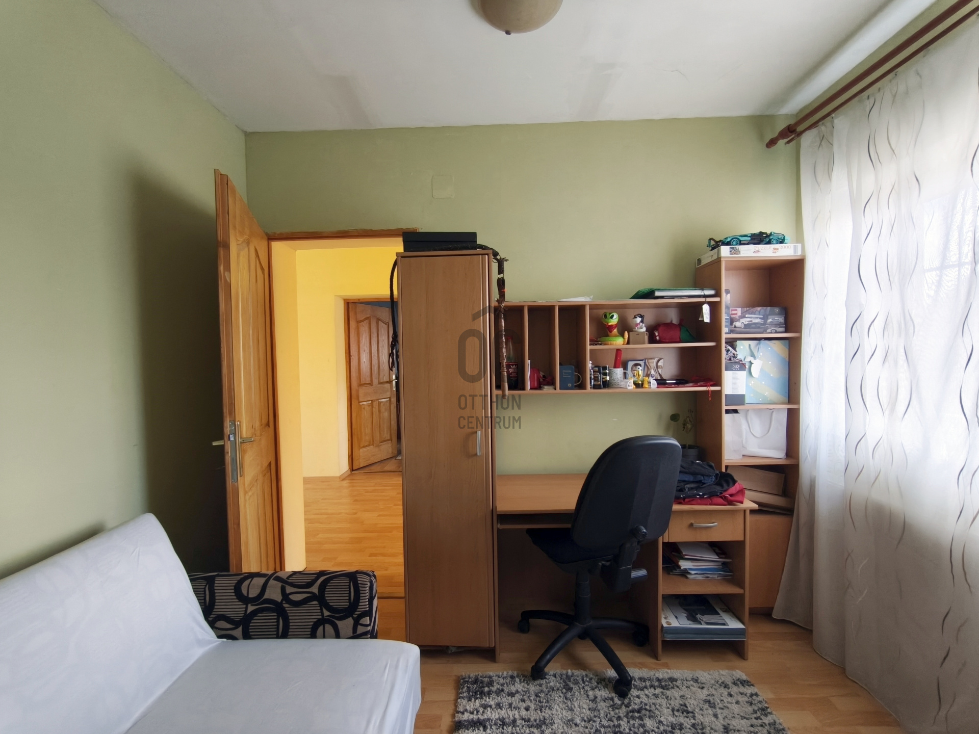 Gallery zoom image
