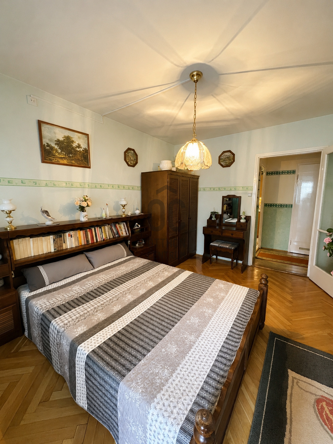 Gallery zoom image