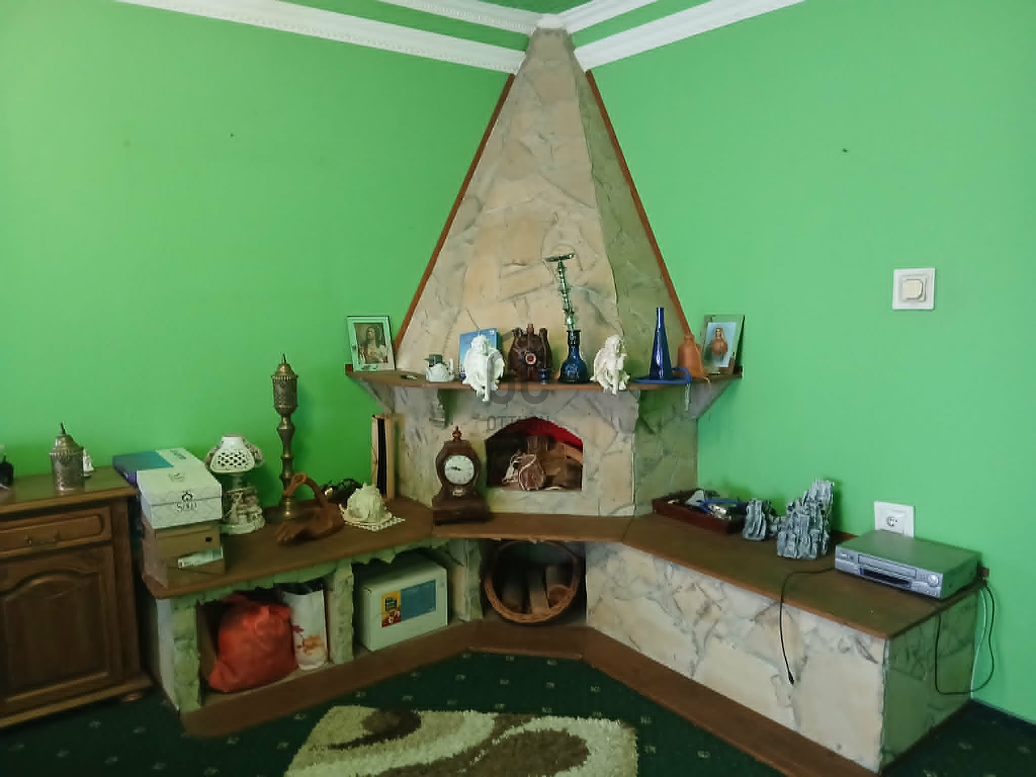 Gallery zoom image