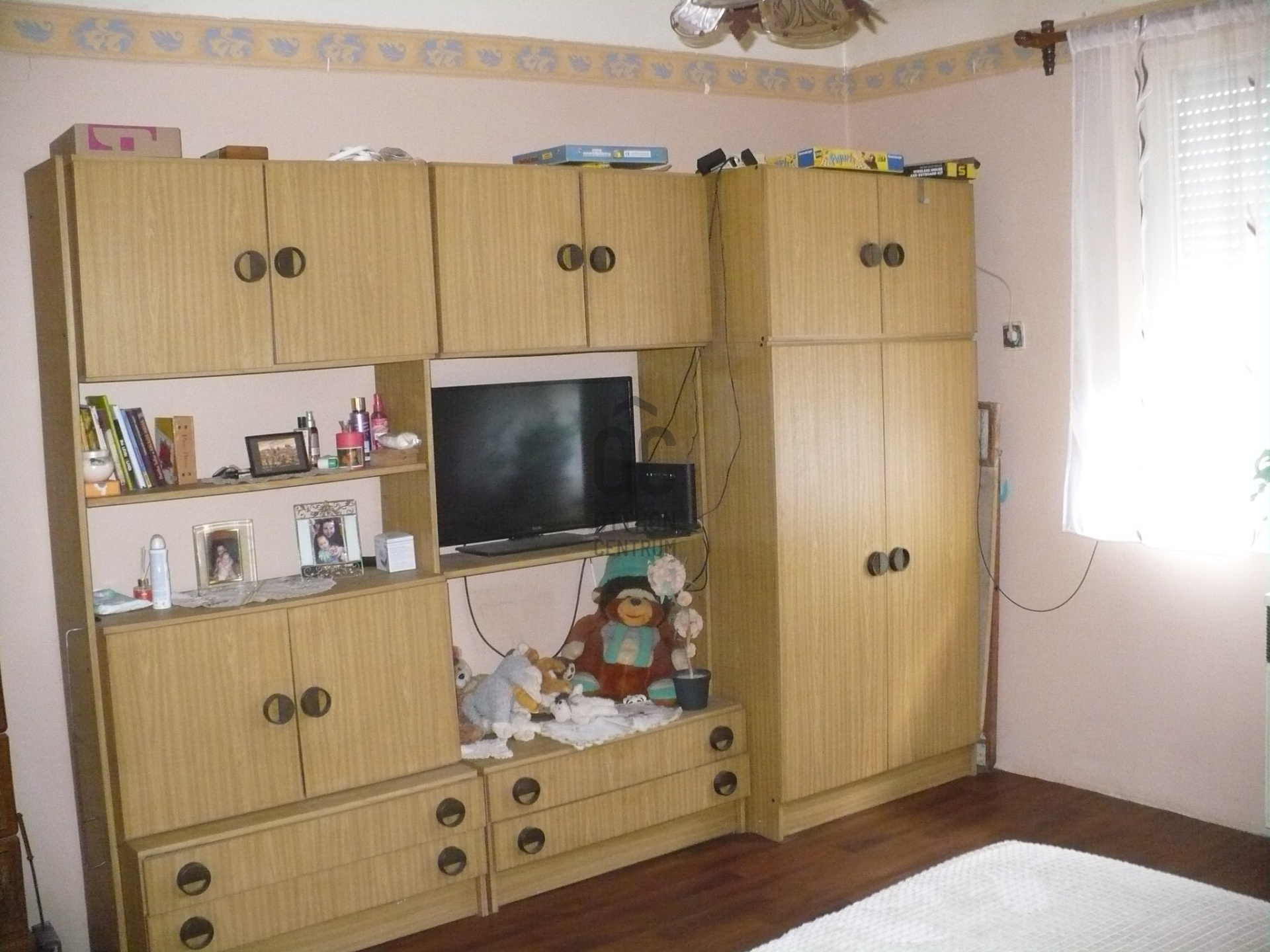Gallery zoom image