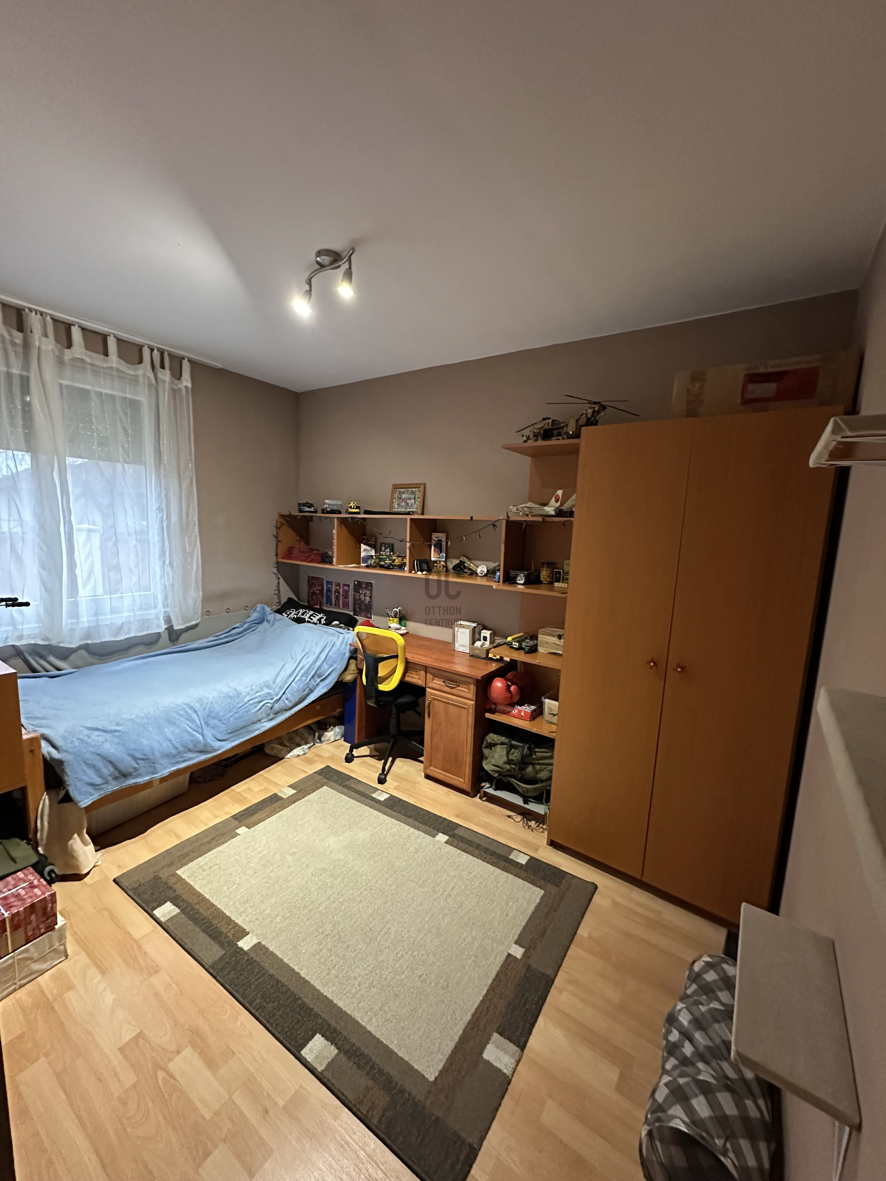Gallery zoom image