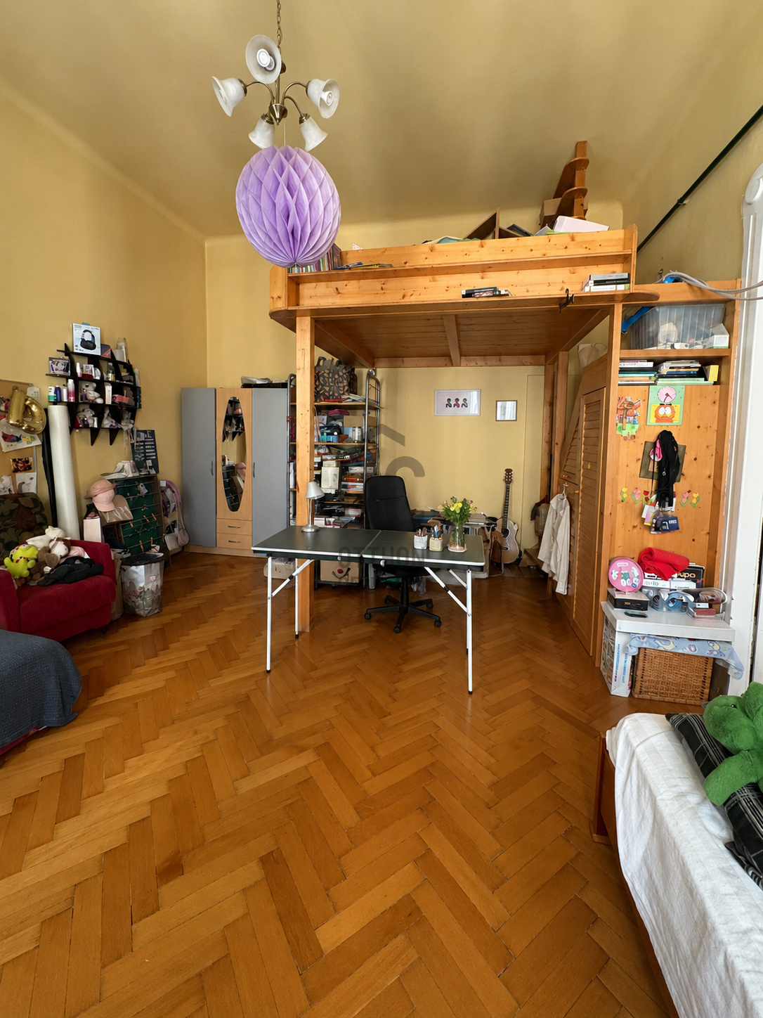 Gallery zoom image