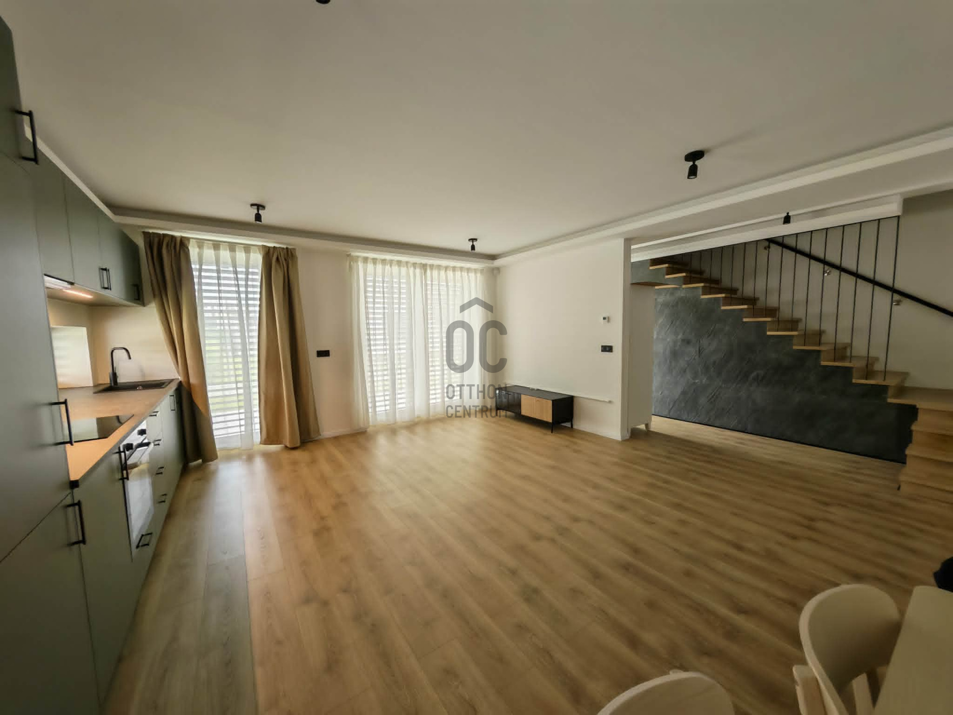 Gallery zoom image