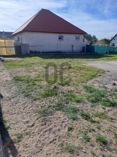 703m² · Telek · 27.300.000 Ft