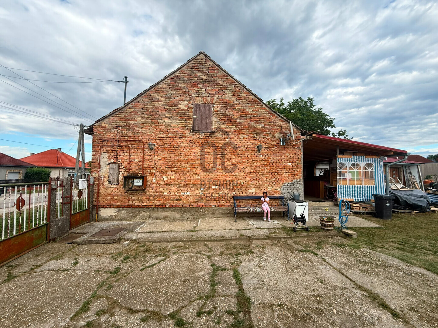 Gallery zoom image