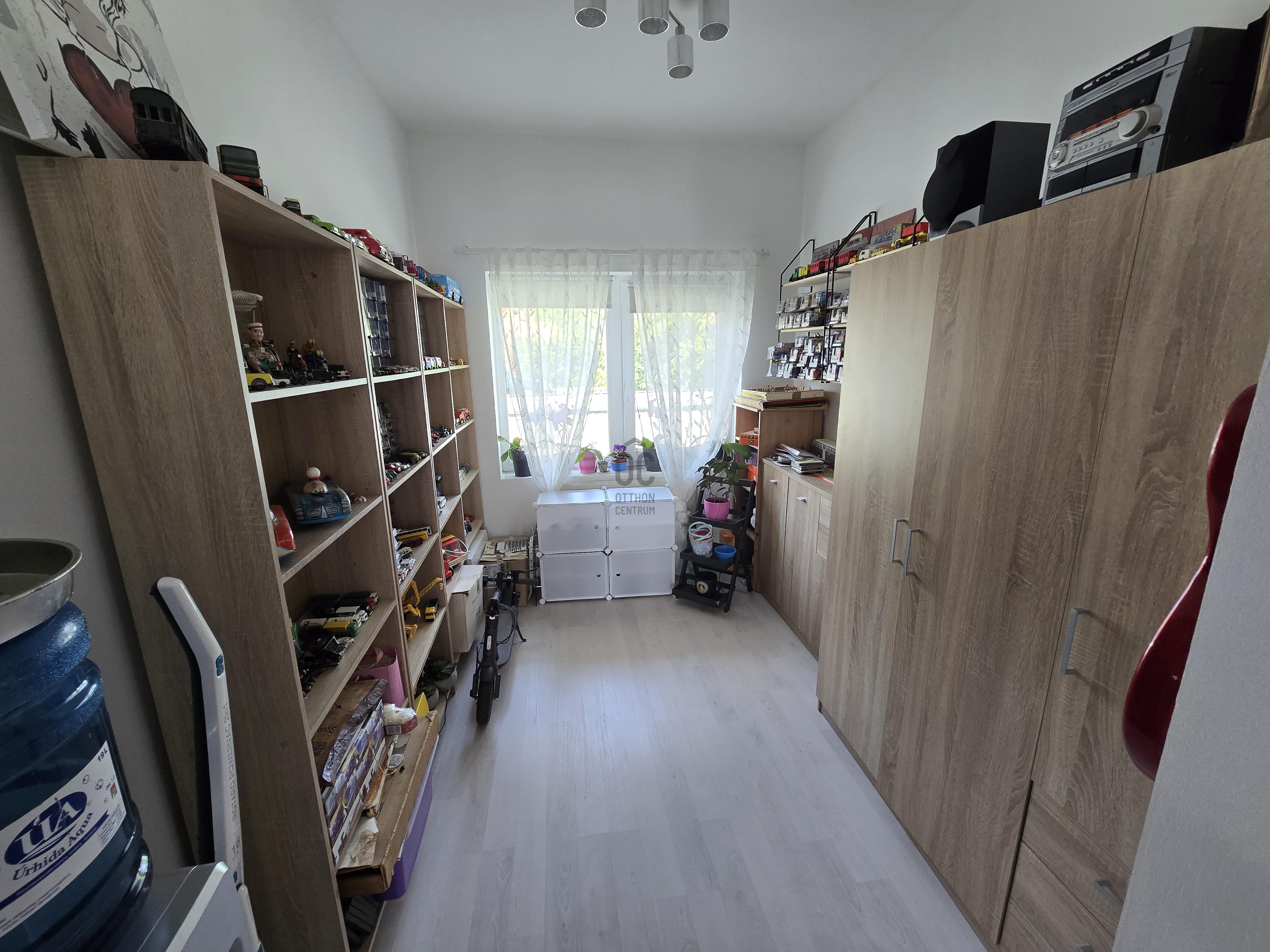 Gallery zoom image