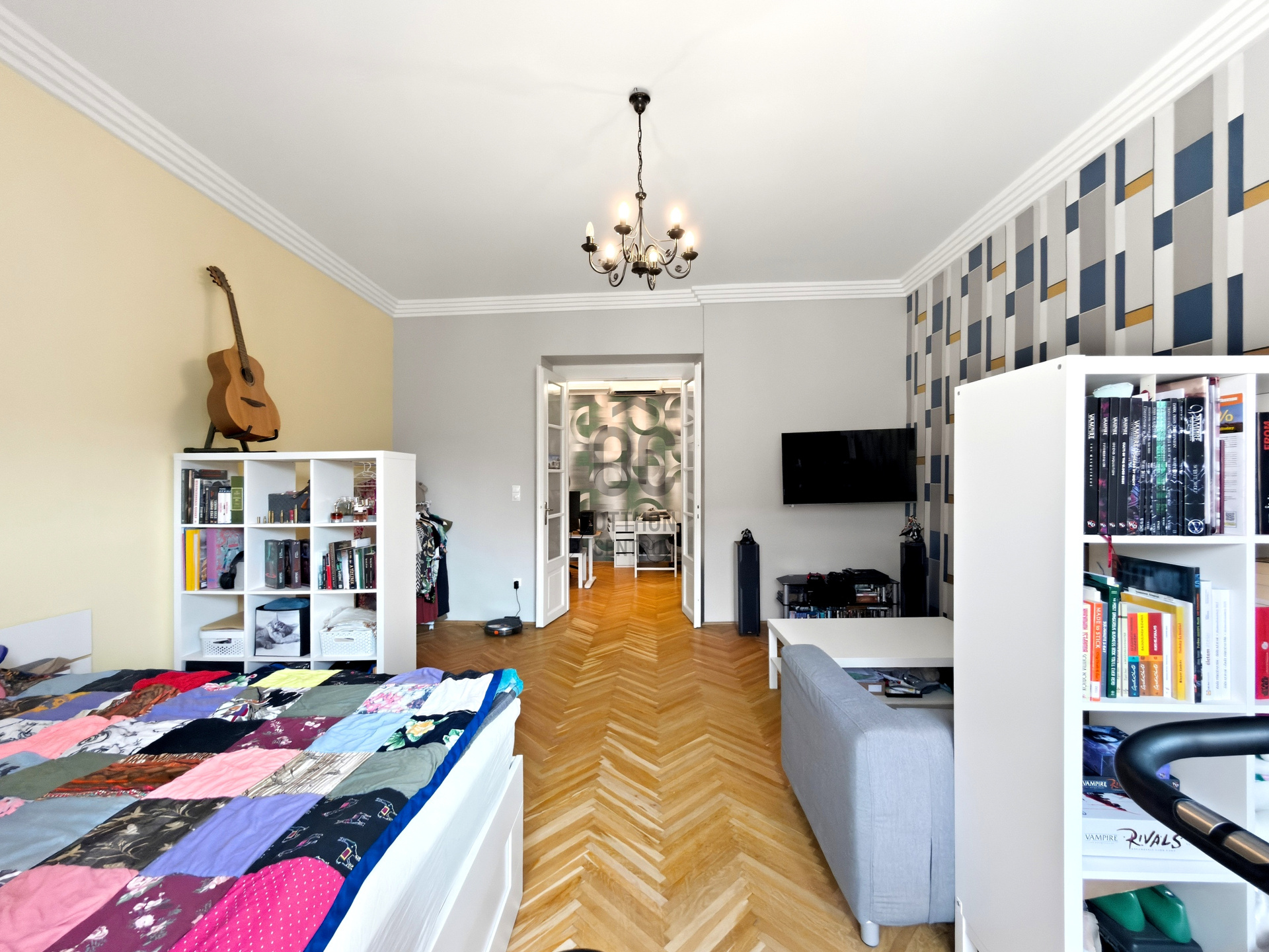 Gallery zoom image