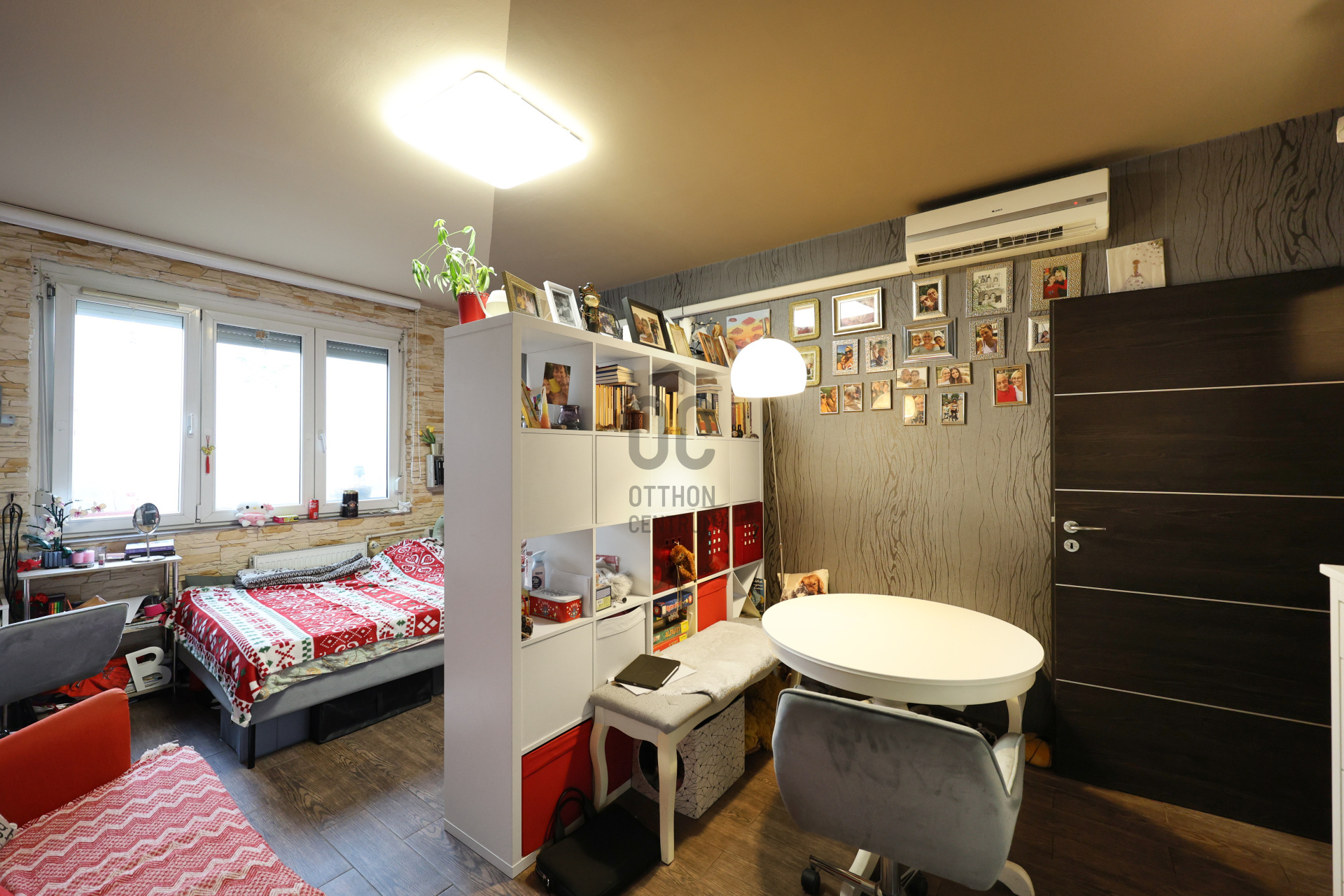 Gallery zoom image