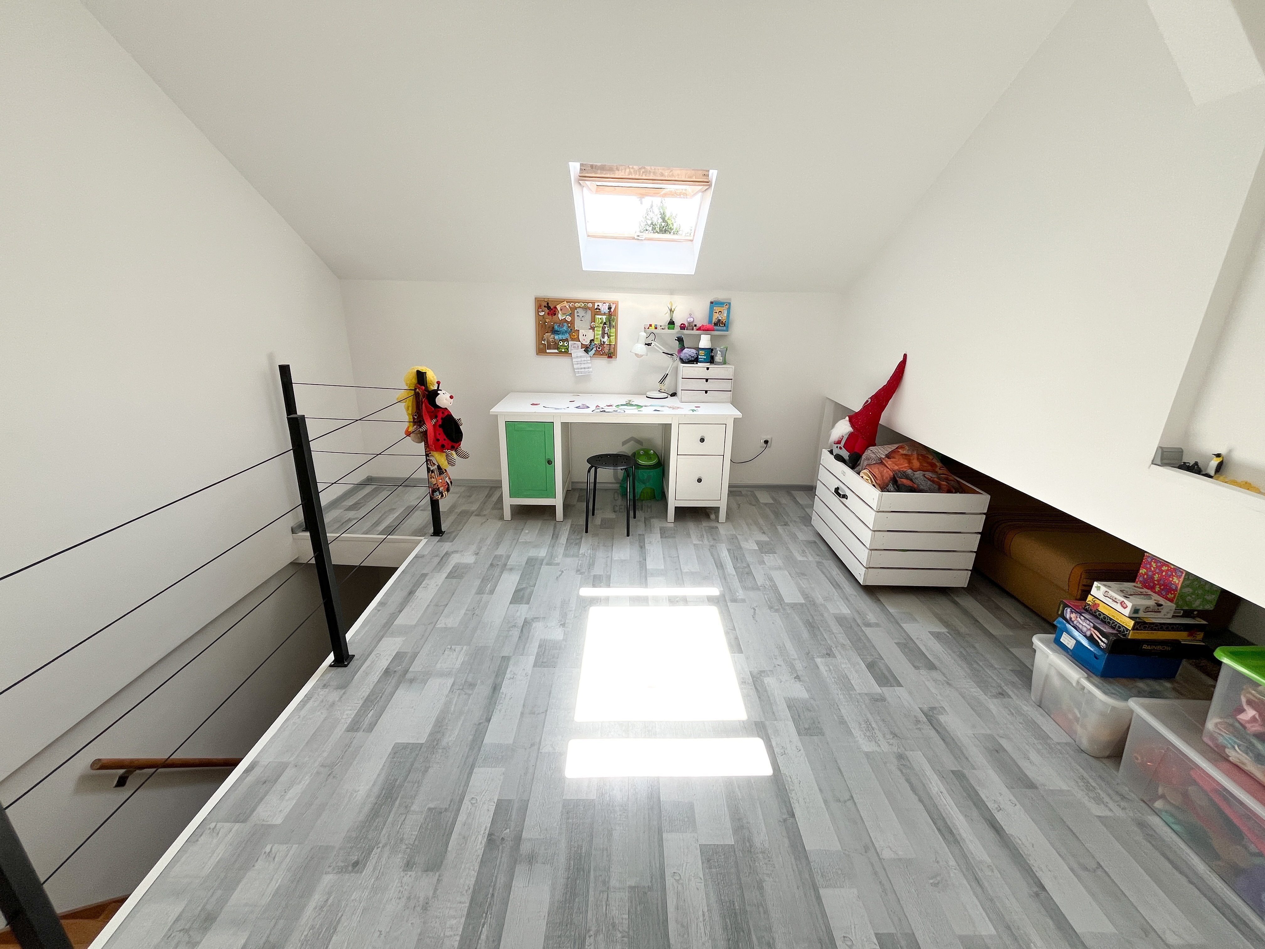 Gallery zoom image