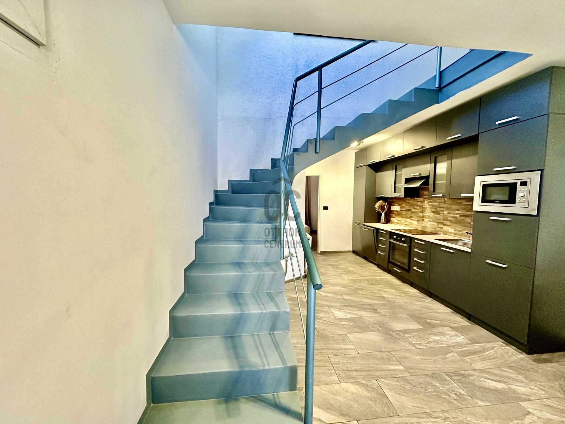 Gallery zoom image