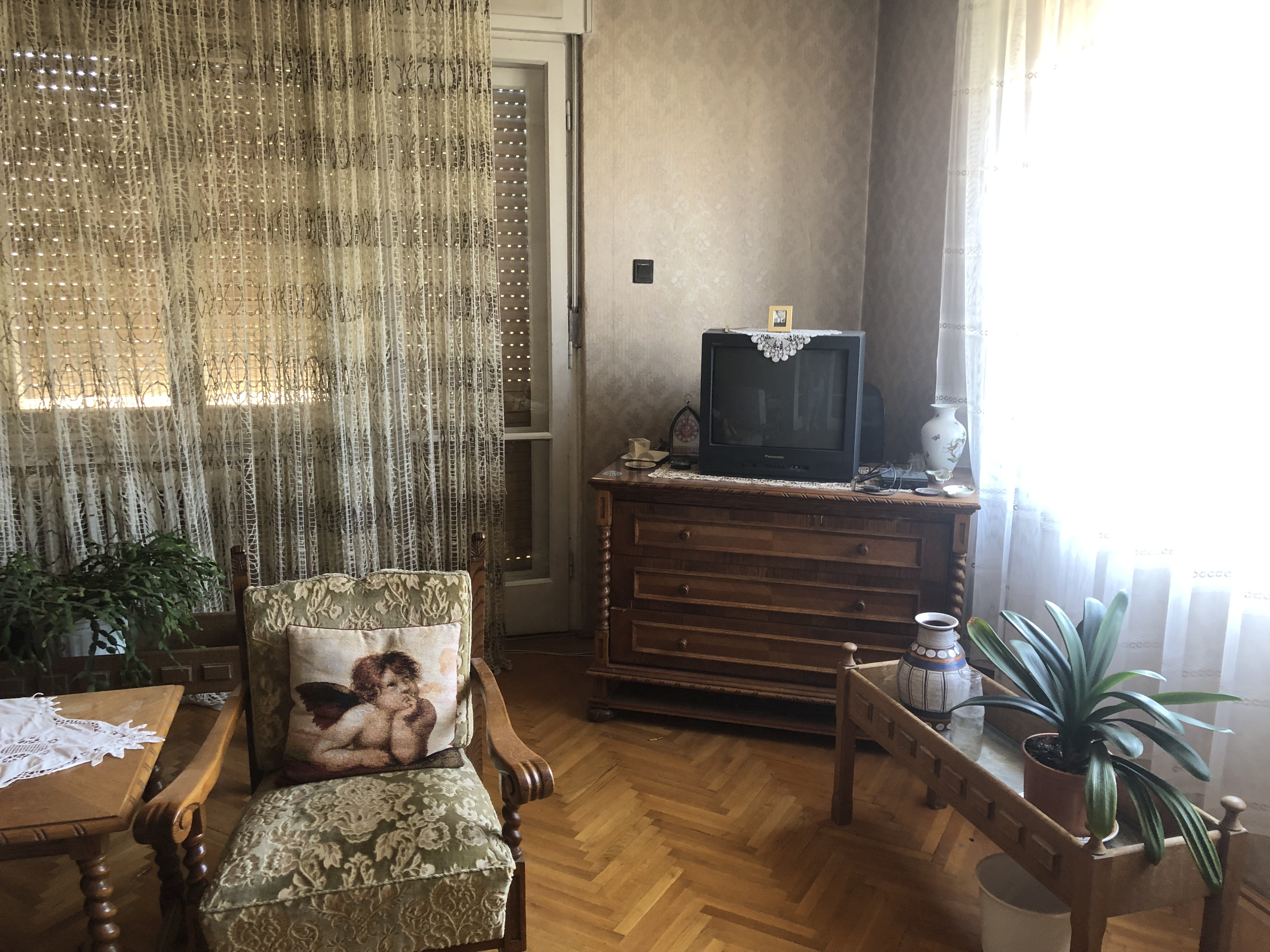 Gallery zoom image