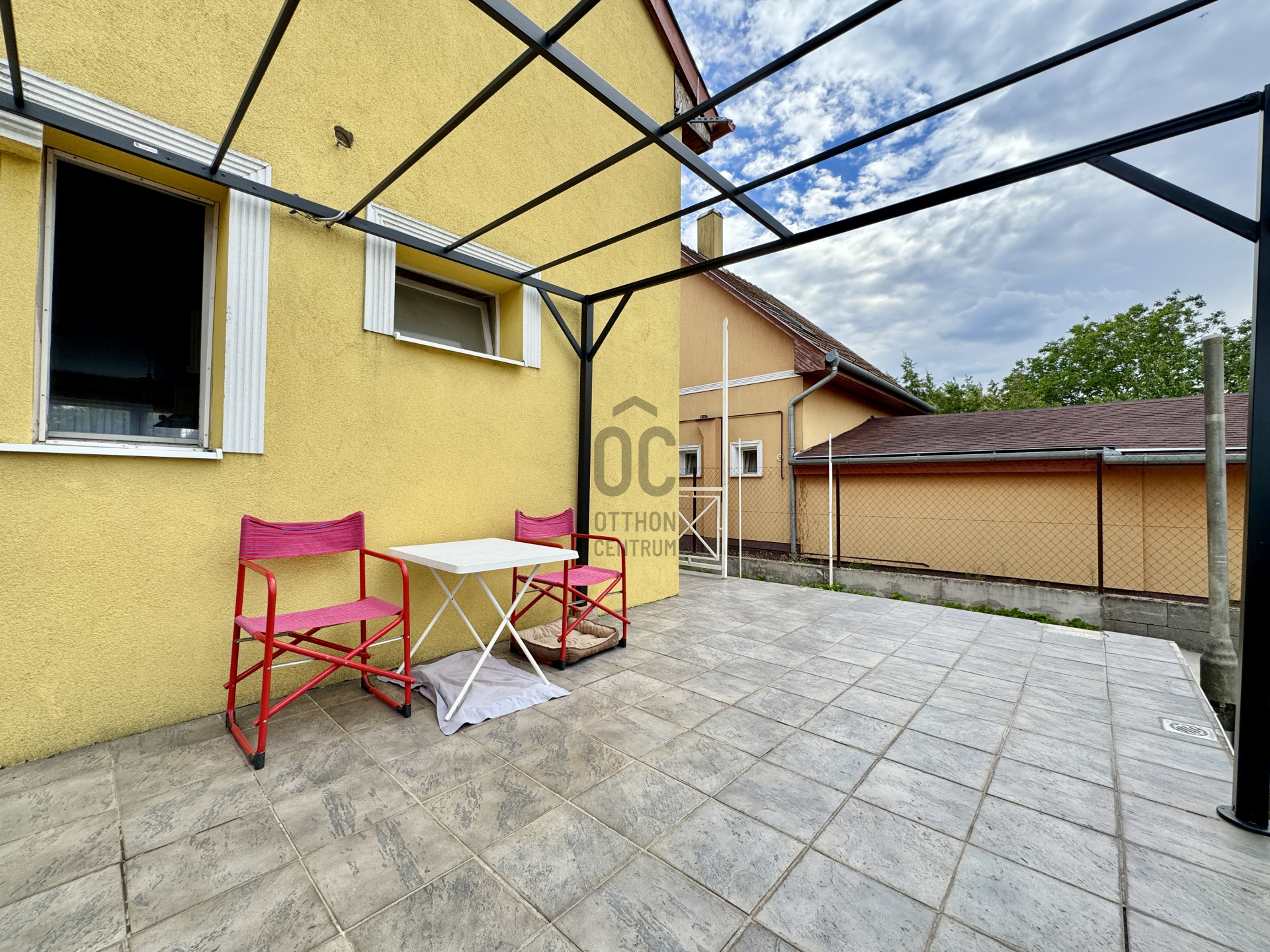 Gallery zoom image