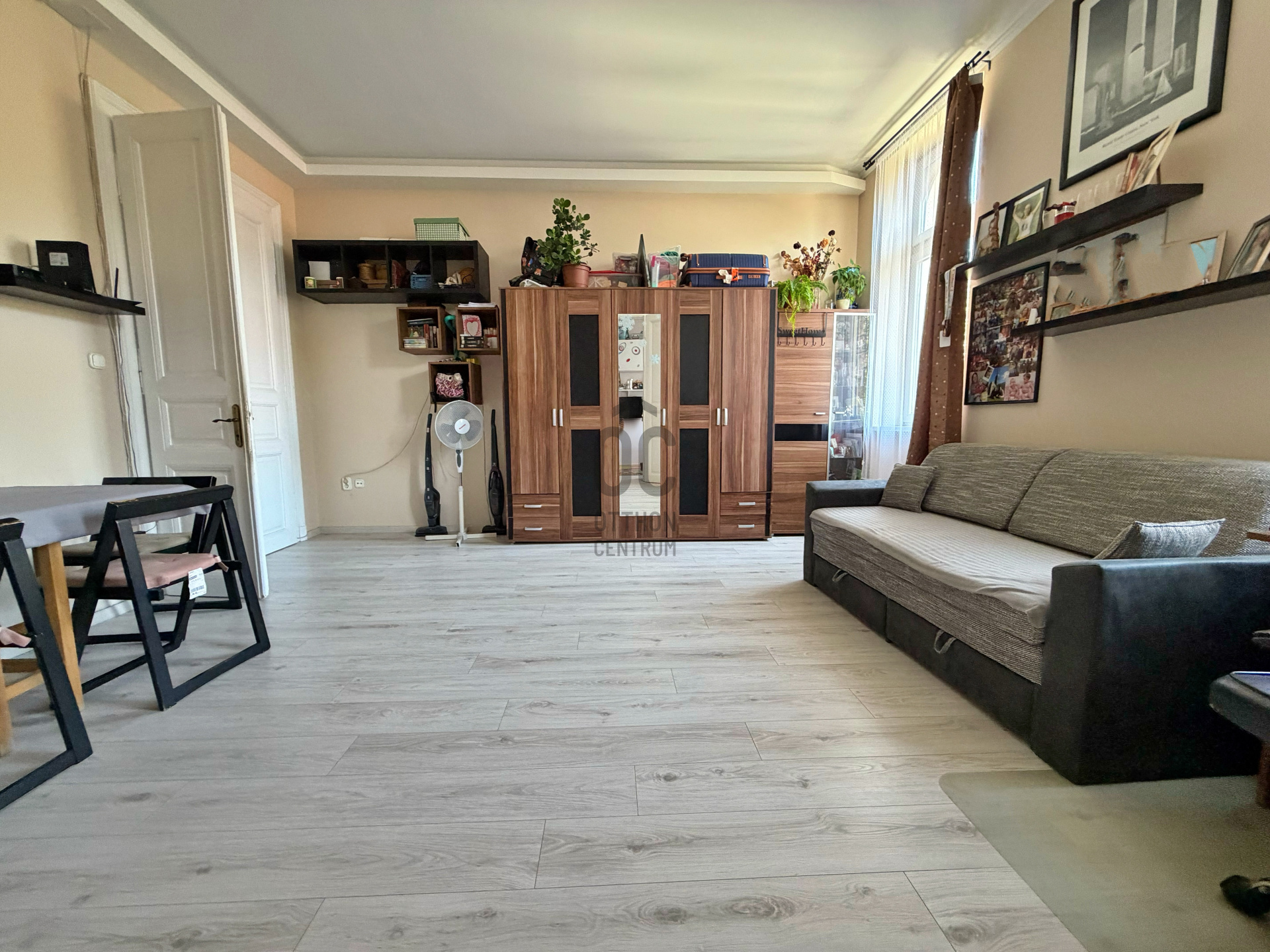 Gallery zoom image