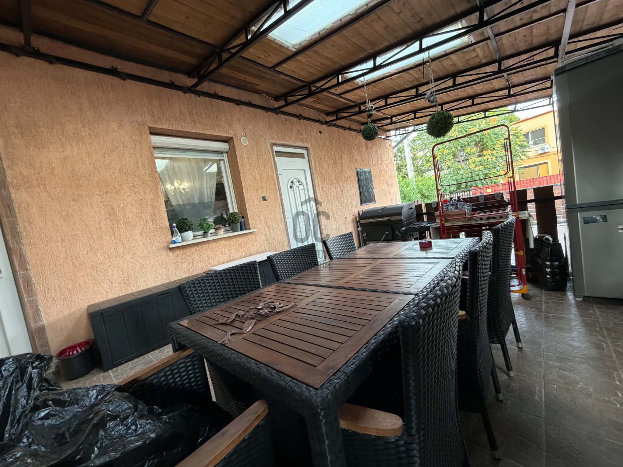 Gallery zoom image