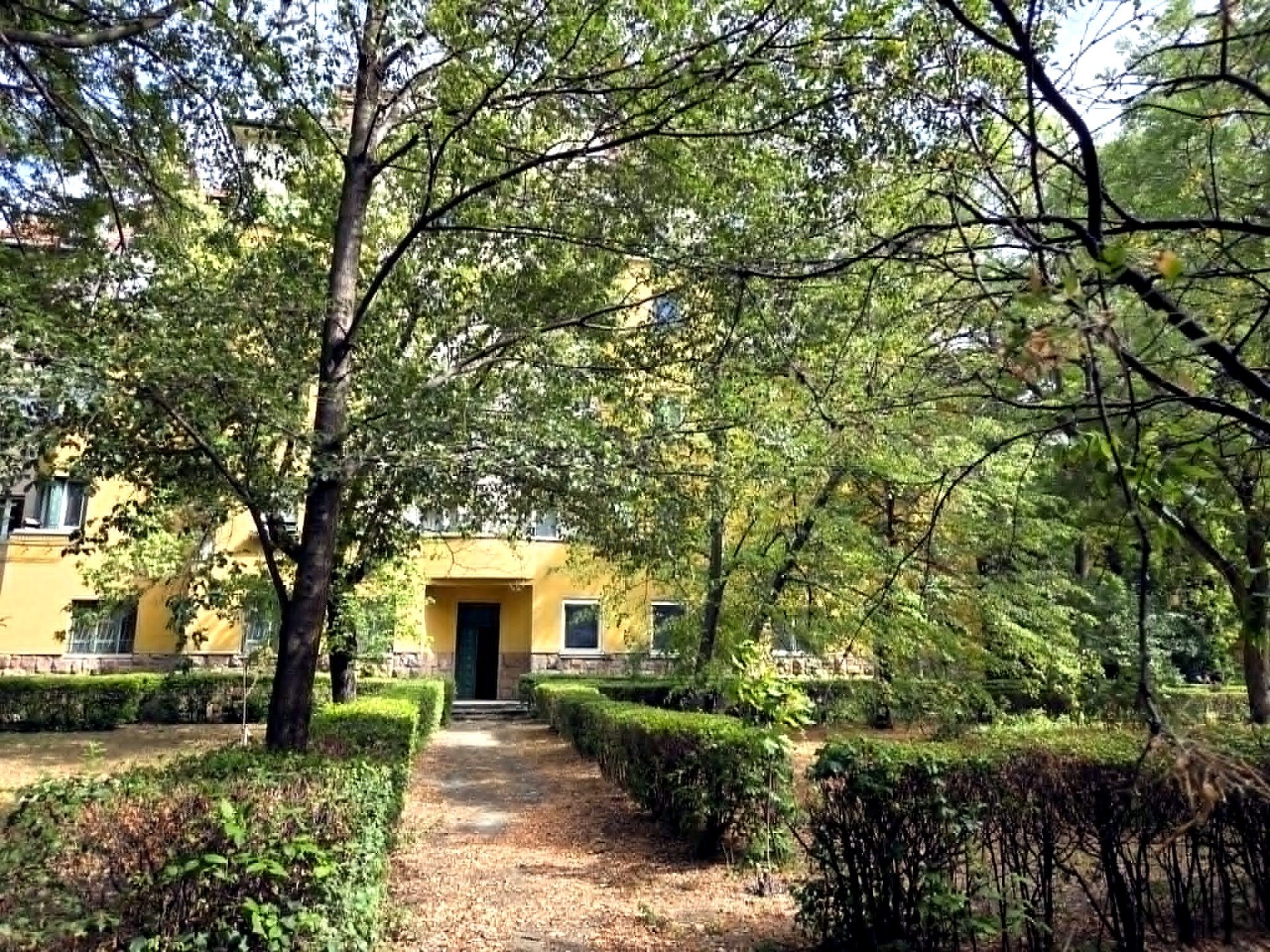 Gallery zoom image
