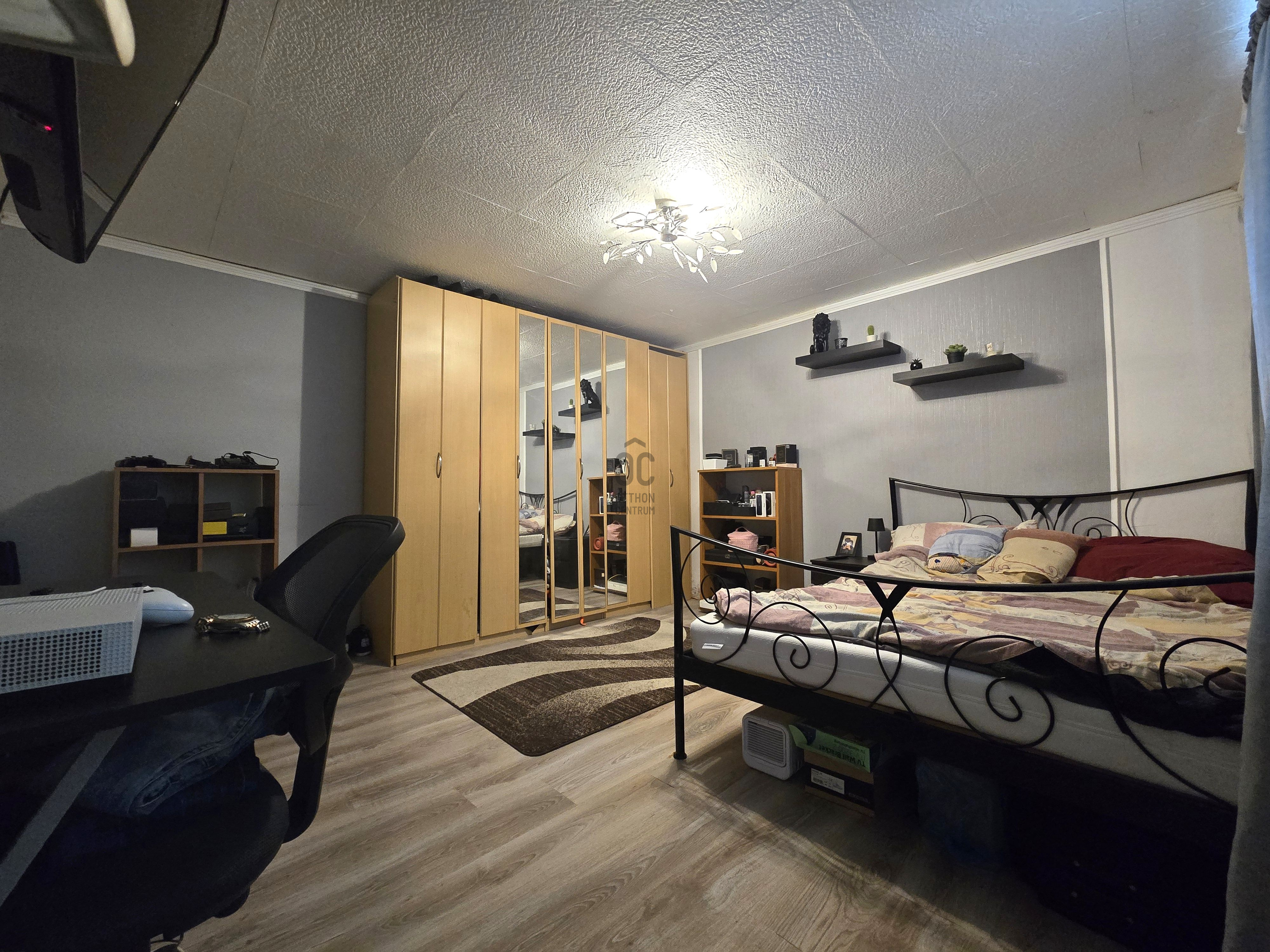 Gallery zoom image