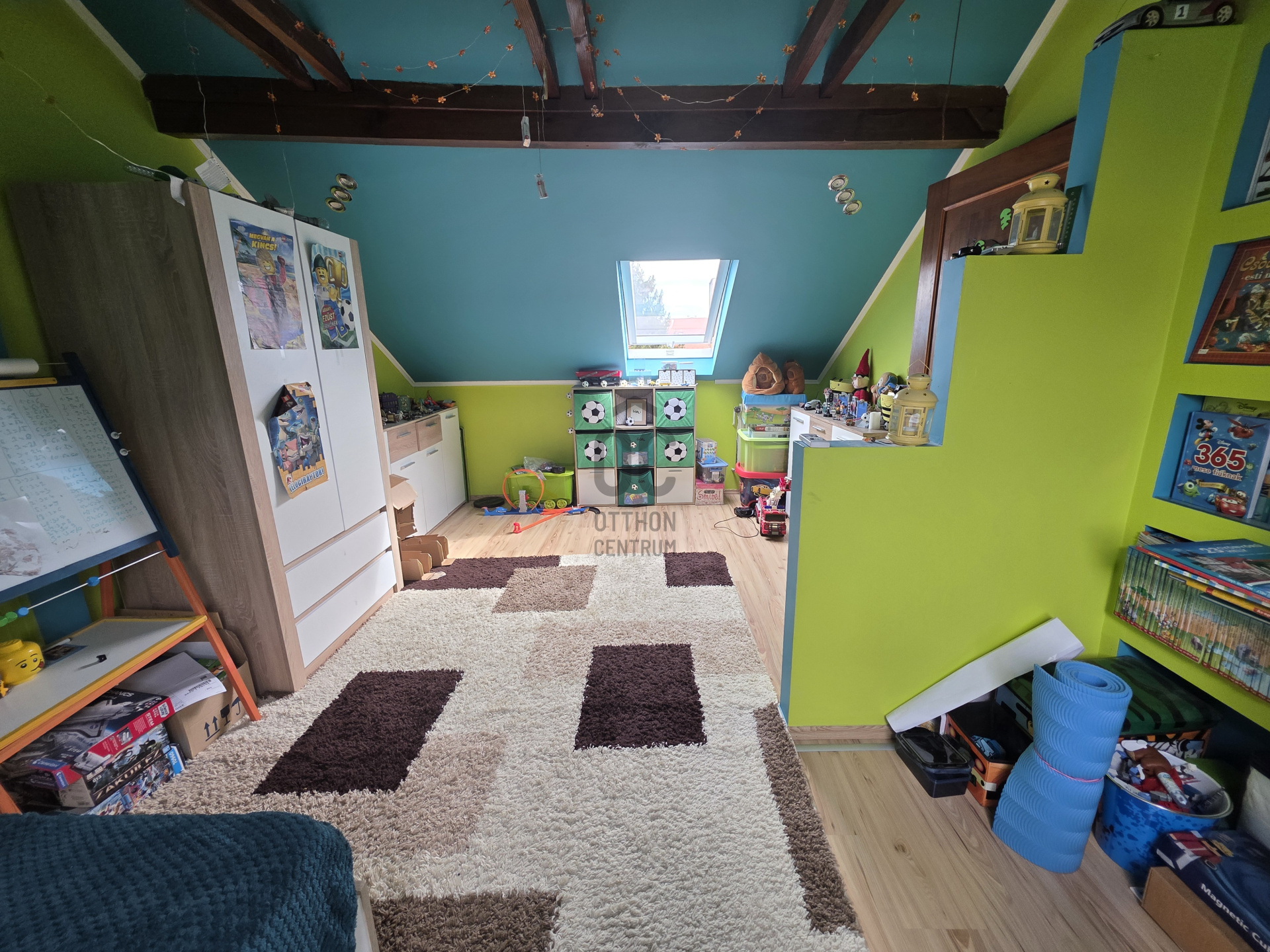 Gallery zoom image