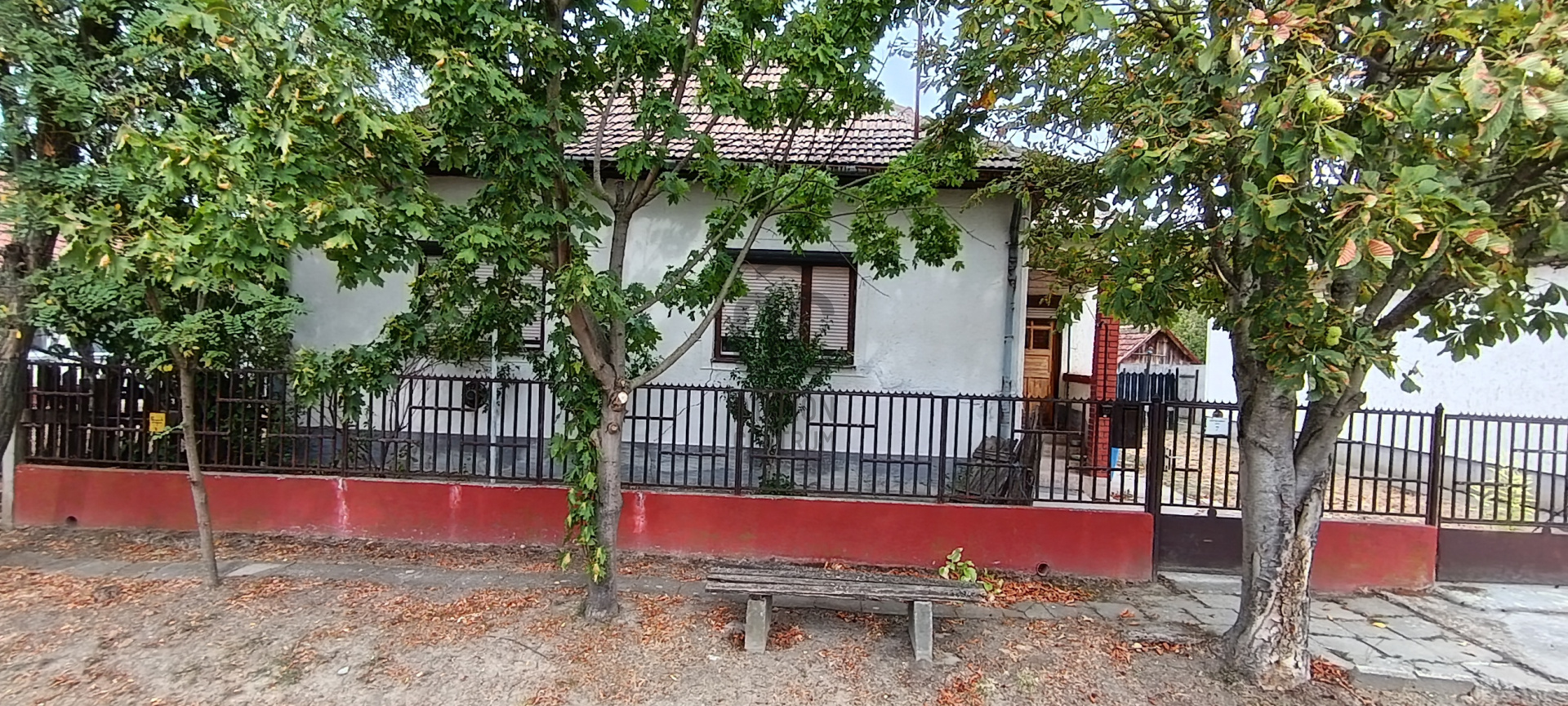 Gallery zoom image