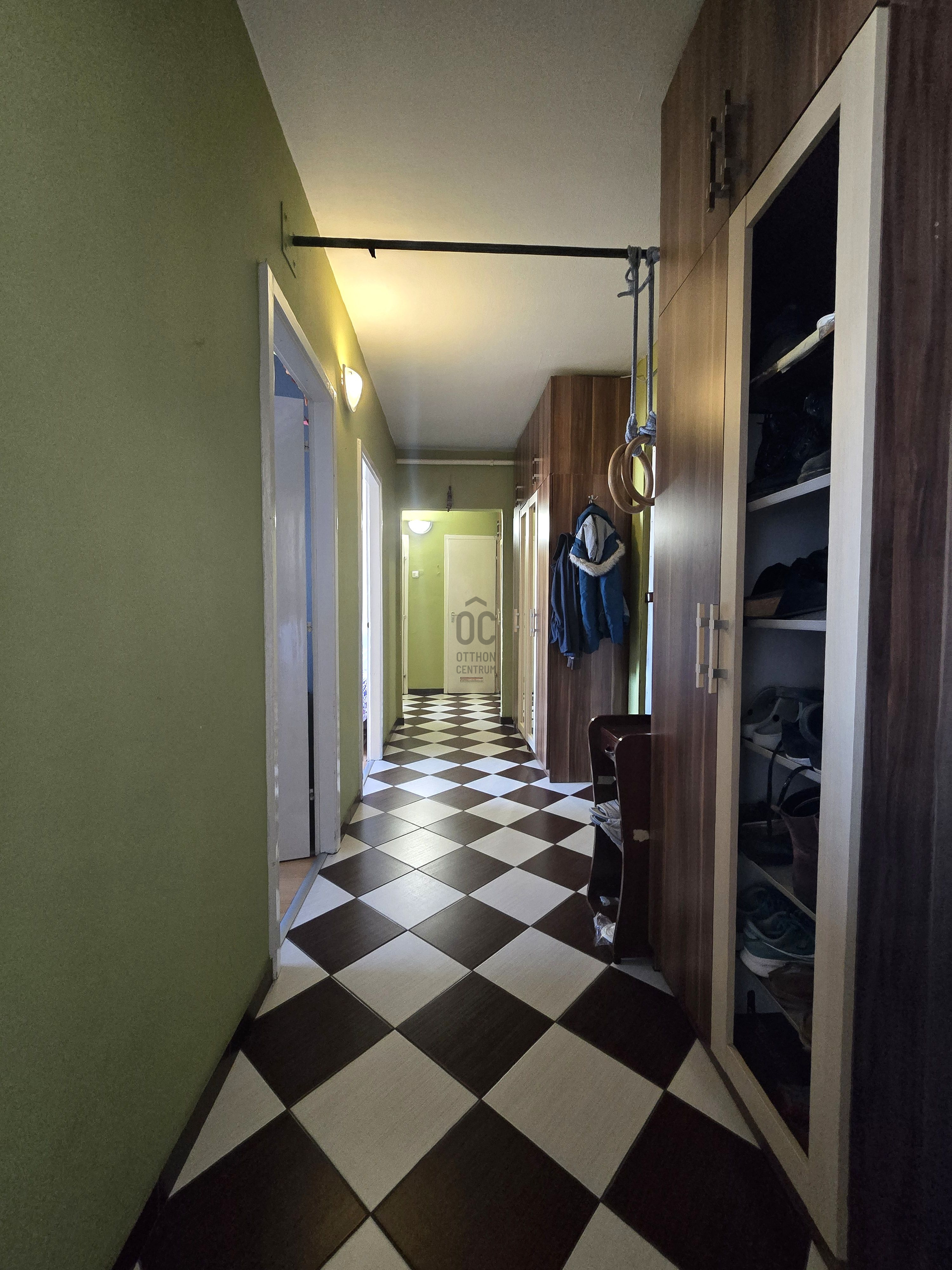 Gallery zoom image