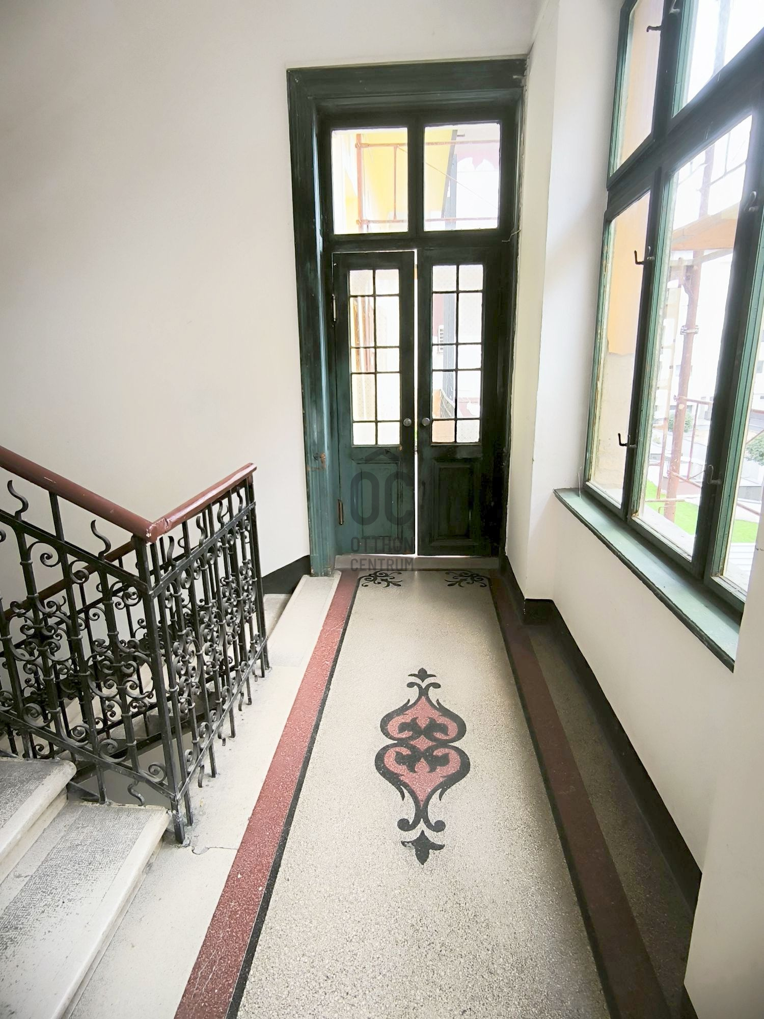 Gallery zoom image