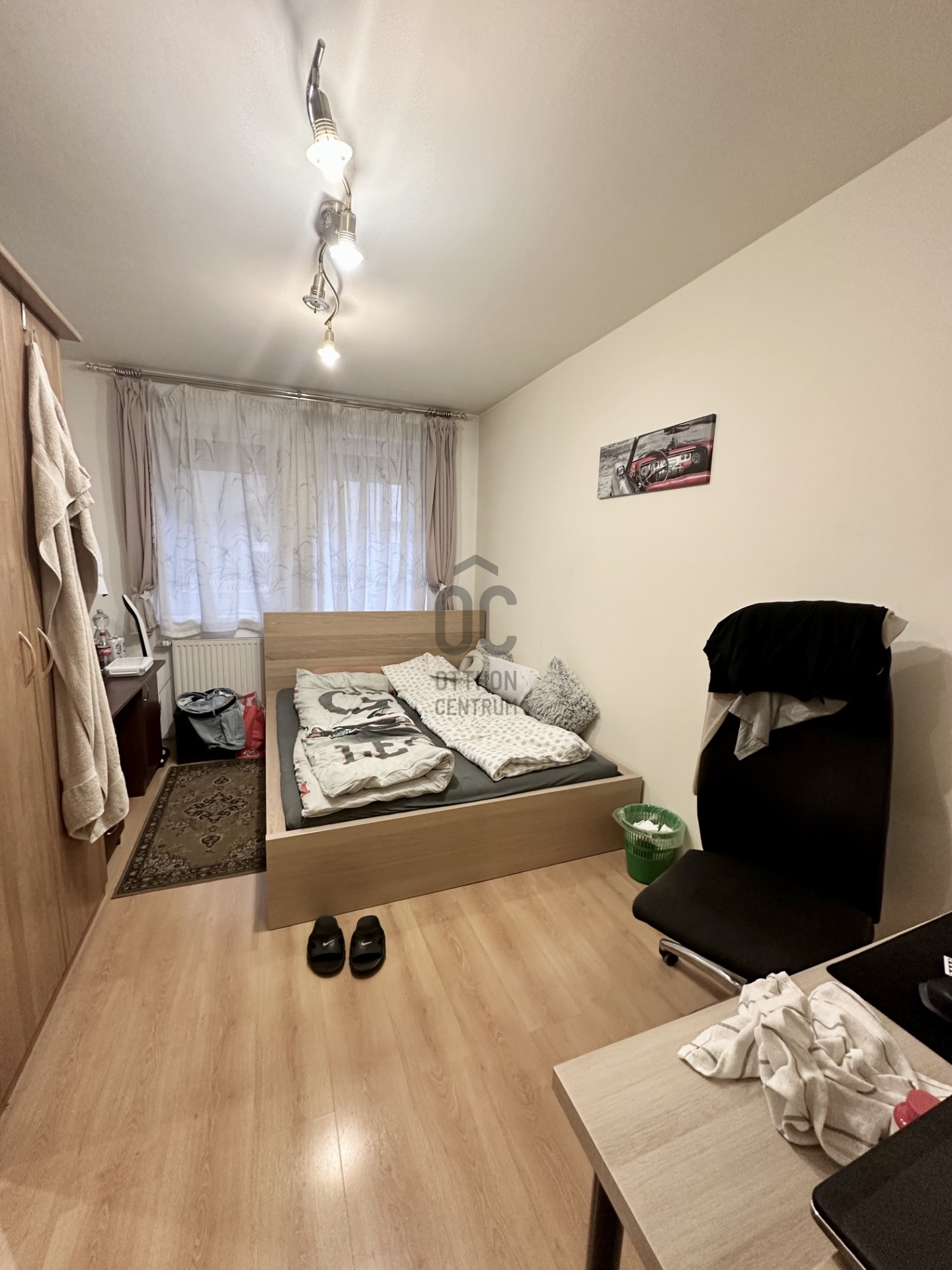 Gallery zoom image