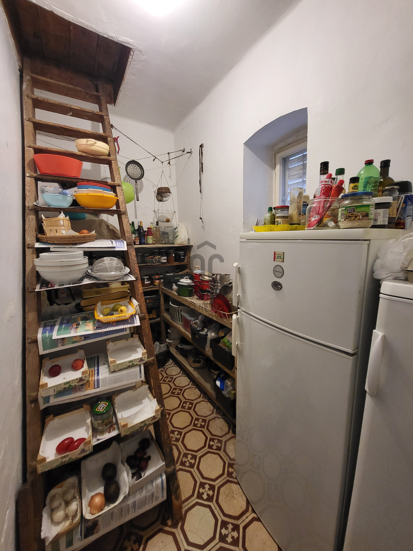 Gallery zoom image