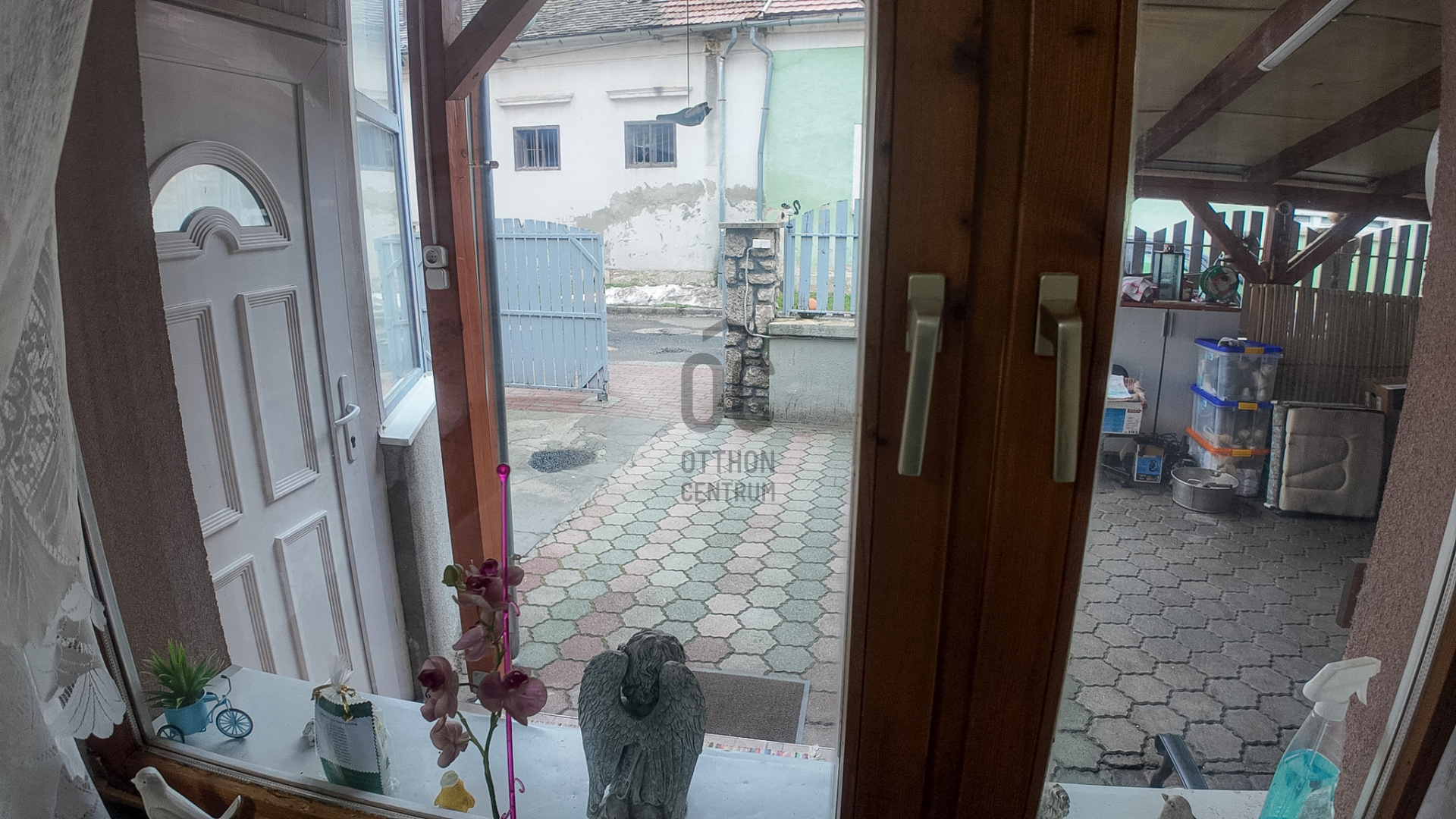 Gallery zoom image