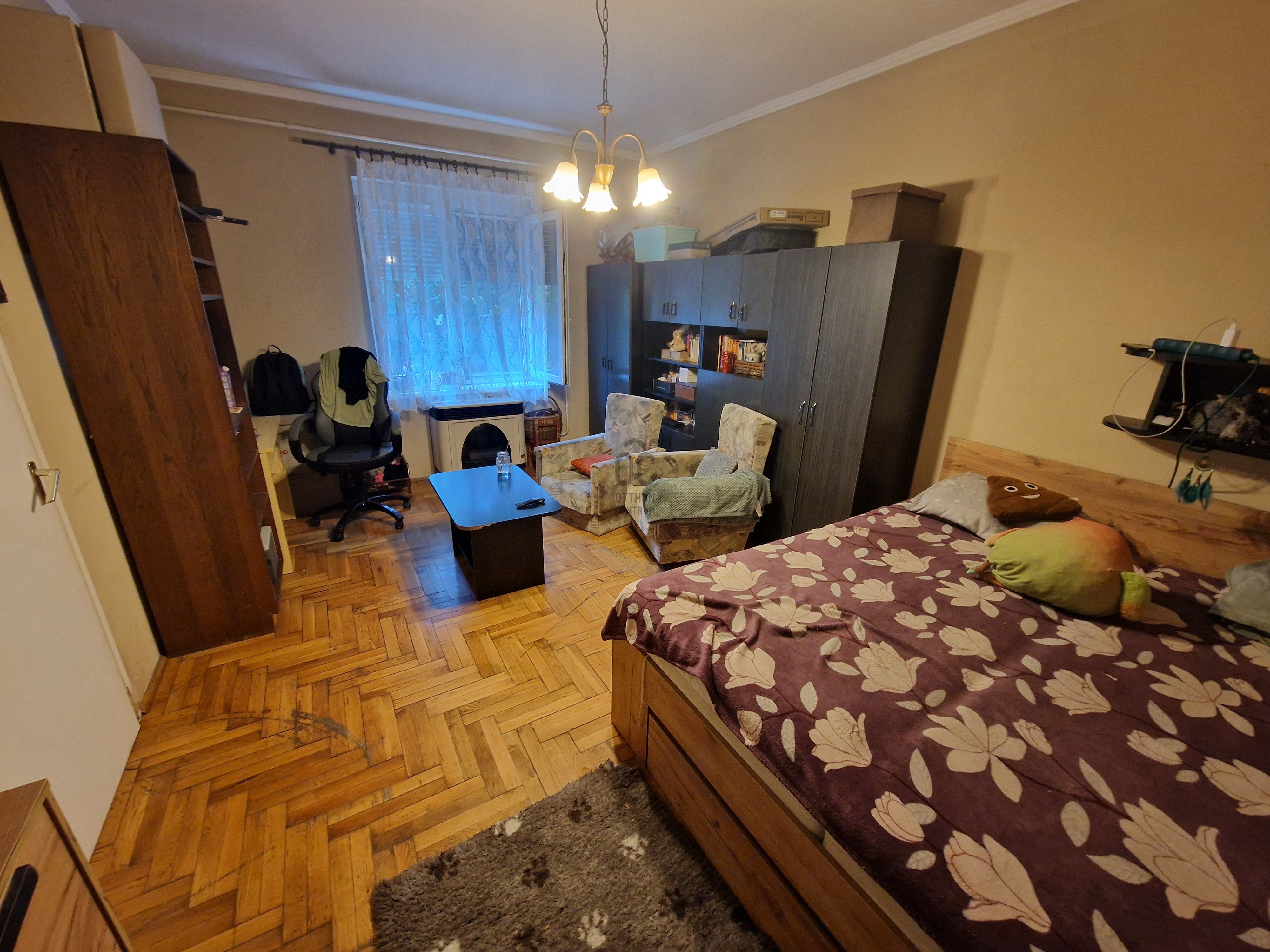 Gallery zoom image