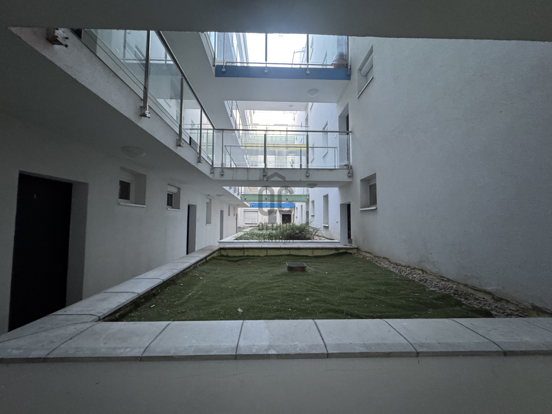 Gallery zoom image