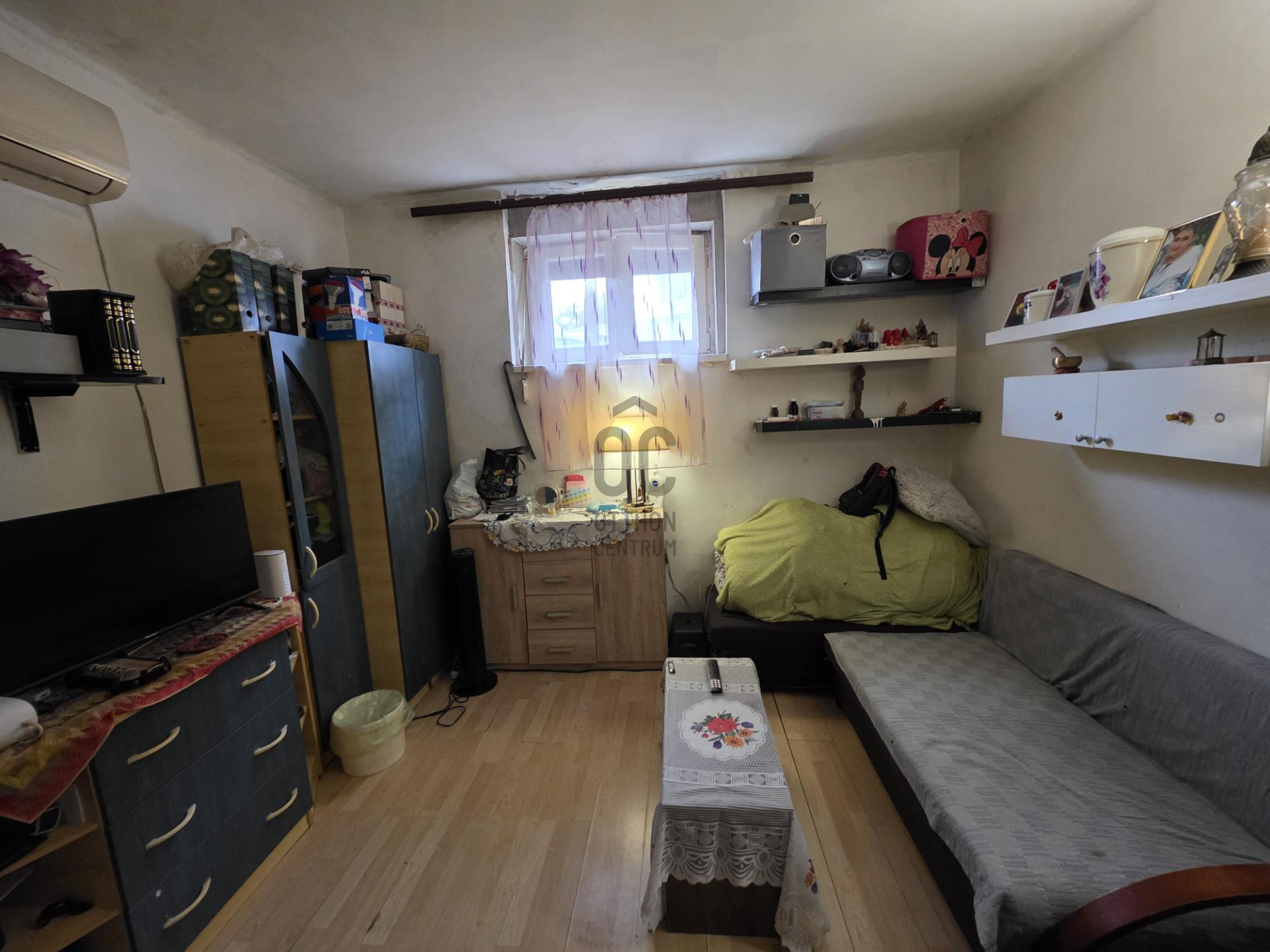 Gallery zoom image